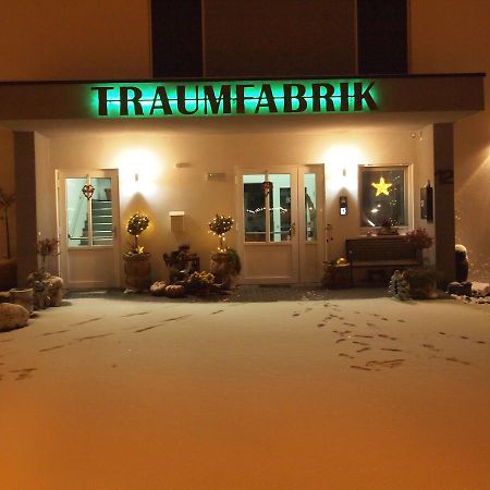 Hotel Traumfabrik Büttelborn Extérieur photo