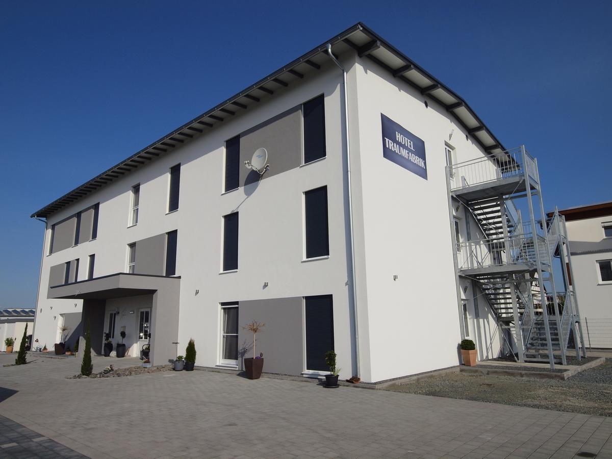 Hotel Traumfabrik Büttelborn Extérieur photo