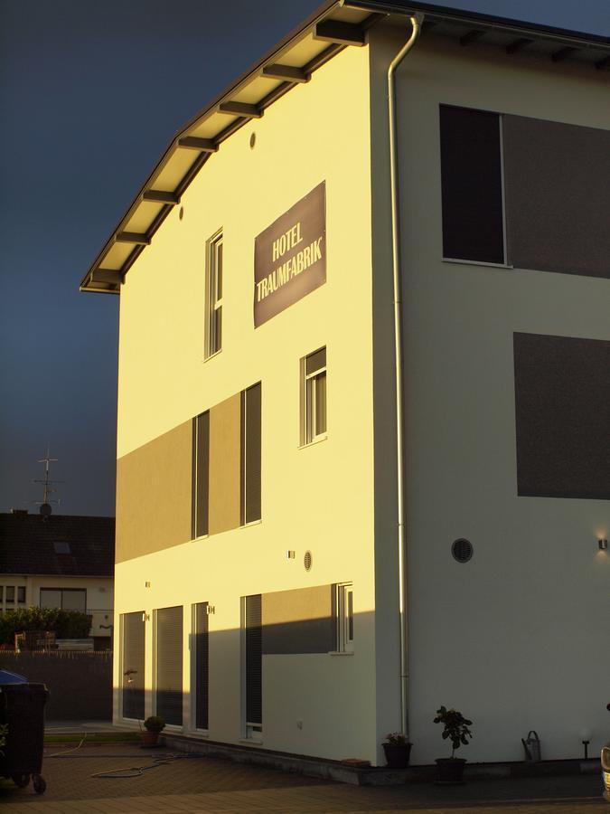 Hotel Traumfabrik Büttelborn Extérieur photo